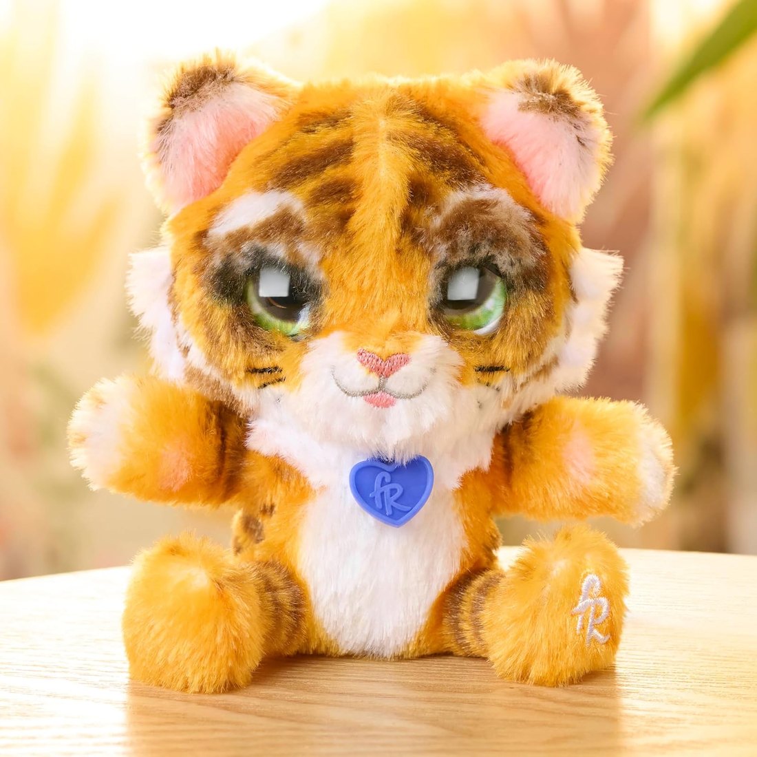 My Minis Little Hugs Tiger — view 3